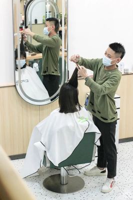 【石岐】￥29秒『果李李美发』洗剪吹!￥138秒健康质感烫发/染发 2选1!专业发型师1V1,释放你的魅力!
